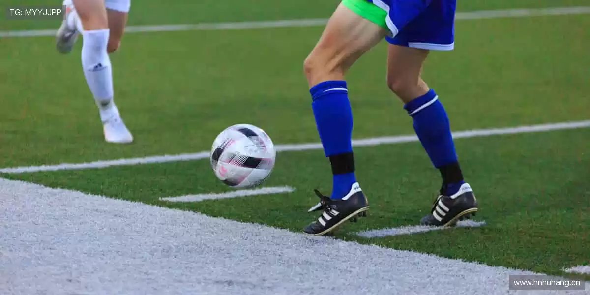 🎧沉浸式体验，声临其境！戴上耳机，仿佛置身比赛现场！